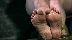 feet fetish lick