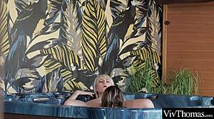 Jacuzzi Lesbian Lick