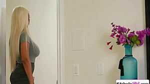 Lesbian Facesit Fury