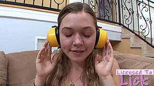 alaina fox licking