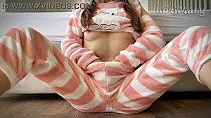 schoolgirl squirt orgasm