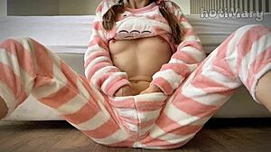 schoolgirl squirt orgasm