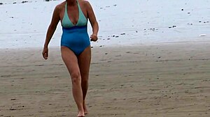 latina milf beach