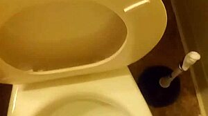 pissing penis flash
