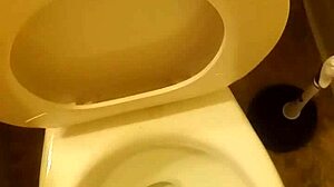 pissing penis flash