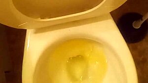 pissing penis flash