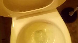 pissing penis flash