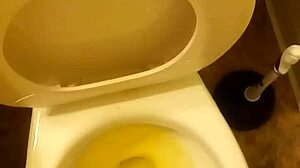 pissing penis flash