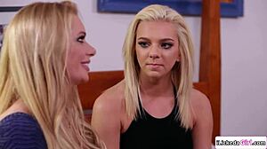 Lesbian Scissoring Lick