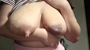 milf webcam tease