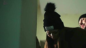 laura quest flashing