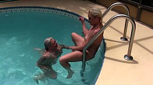 milf pussy lick