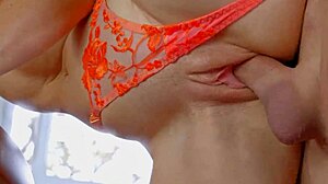 Crazy Squirting Creampie