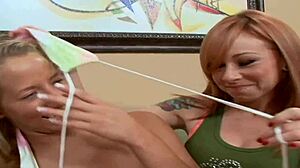 Teen Lesbian Gaping