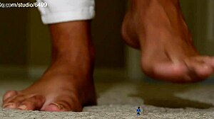 Giant Feet Crush