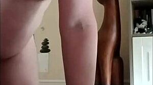 Maîtresse Humiliates Slave