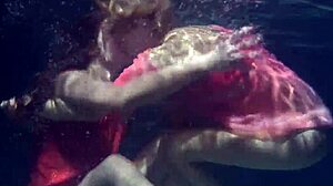 underwater lesbian play