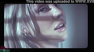 Angie Lynx Striptease