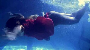 underwater lesbian play