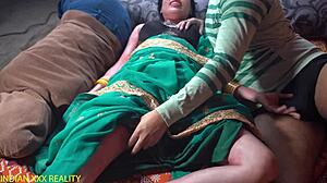 Xxx Indian Mommy