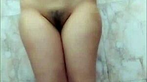 Indian Bathroom Fingering 💦