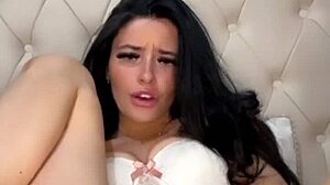 Horny Webcam Squirting