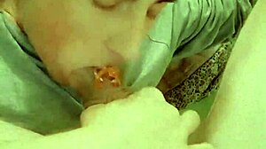 Julia Autofellatio Cum