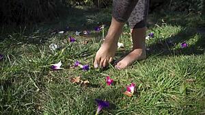 Flower Crushing Toes