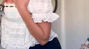 milf pussy spread