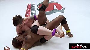 Strapon Wrestling