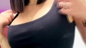 hotwife masturbate