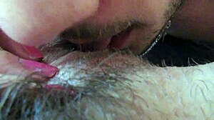 clit lick squirt