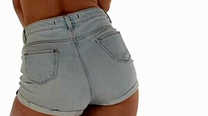 ass shaking asmr