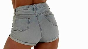 ass shaking asmr