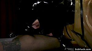 Latex Strapon Suck