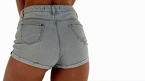 ass shaking asmr