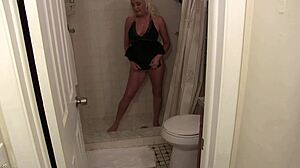 Milf Pussy Pee