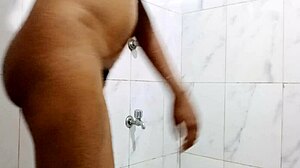 Bath Pissing