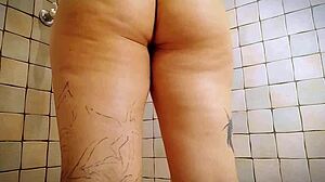 Giantess Pussy Shave