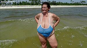beach granny tits
