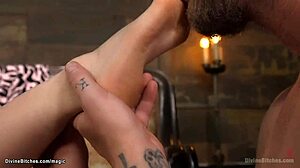 Domme Pegging