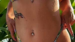 Bikini Dance