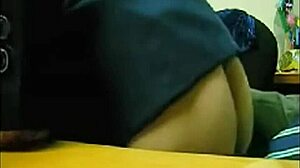 Maid Dick Suck
