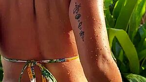  Bikini Dance