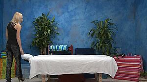 masseuse insertion