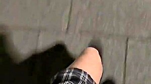 ting xuan peeing