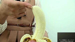 Banana Hand Crush
