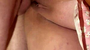milf kneels sucks