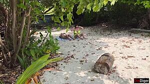 beach cum flash