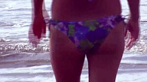 beach pussy flash
